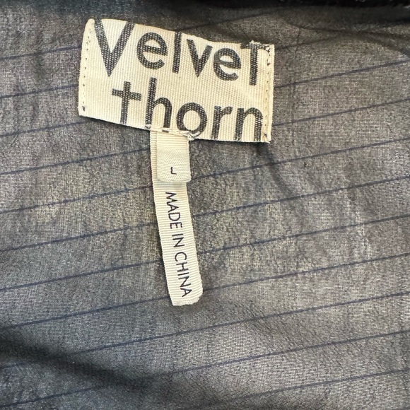 Velvet Thorn Sheer boho grunge style Black Graphic Top size Large - Picture 9 of 11